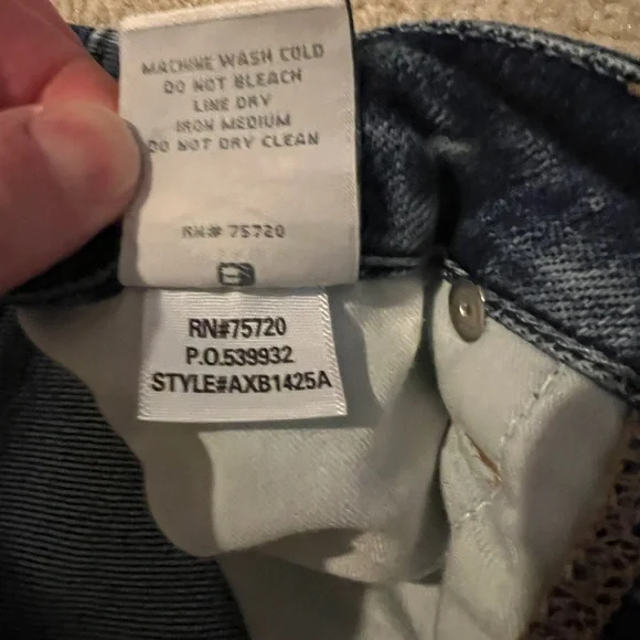 BKE Billie slim fit straight leg cropped jeans - Picture 8 of 9